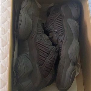 Yeezy 500 black size 12